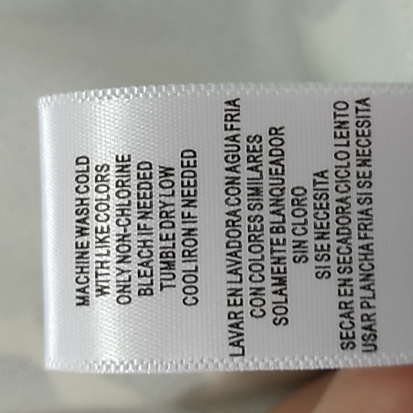 Gabby Skye Multicolor Abstract Pleated Fit & Flare Dress Size 8 - Picture 12 of 12